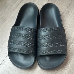 Adidas Adilette Ayoon W Slides – Size 8 (US Women’s)